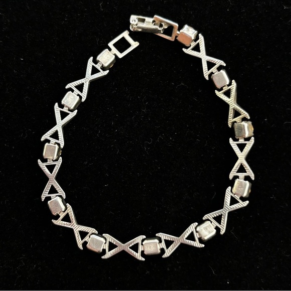 " X & O" Bracelet 925 Sterling Silver w/blue & clear rhinestones 6.75” - Picture 4 of 7